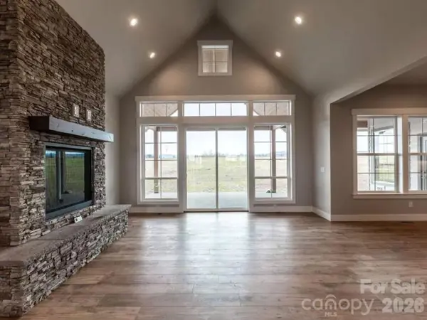 5743 Lake Pointe DR, Granite Falls, NC 28630