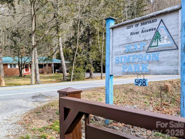 979 Greenville HWY, Brevard, NC 28712