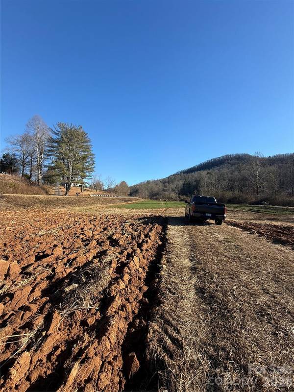 000 Old Fort Sugar Hill RD, Marion, NC 28752