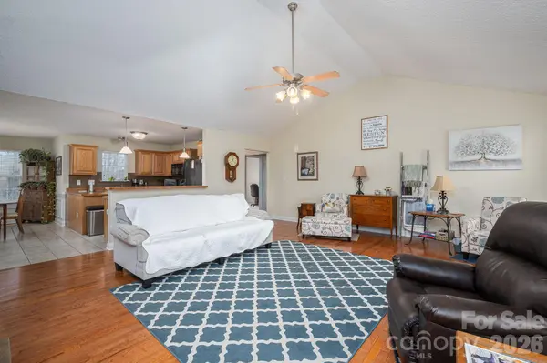 104 Lakewood DR, Kings Mountain, NC 28086