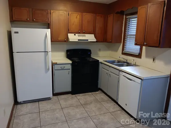 305 Kristin LN #2, Hudson, NC 28638