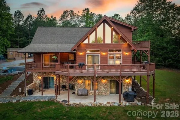 16 Saratoga DR, Nebo, NC 28761