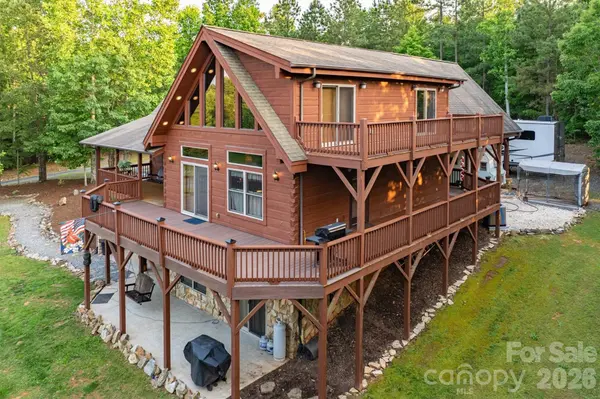 16 Saratoga DR, Nebo, NC 28761
