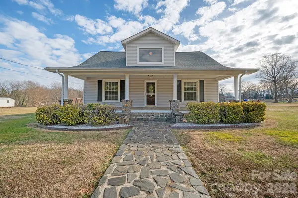 1244 21st ST NE, Hickory, NC 28601