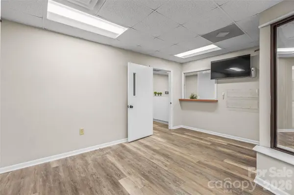 106 N Mountain ST, Cherryville, NC 28021