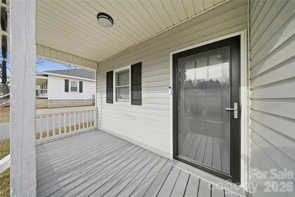 1004 Plymouth ST, Gastonia, NC 28054