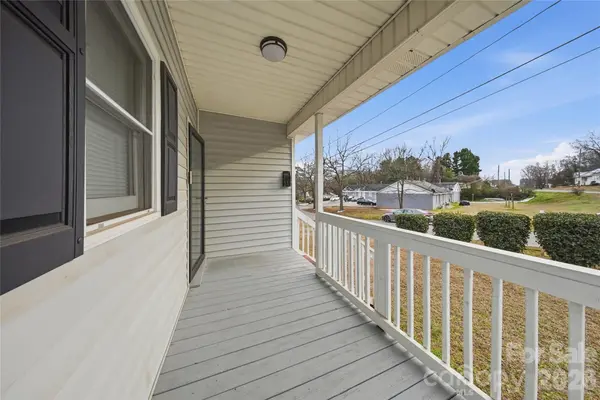 1004 Plymouth ST, Gastonia, NC 28054