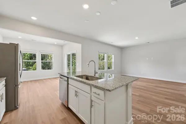 421 Luna LN, Shelby, NC 28152