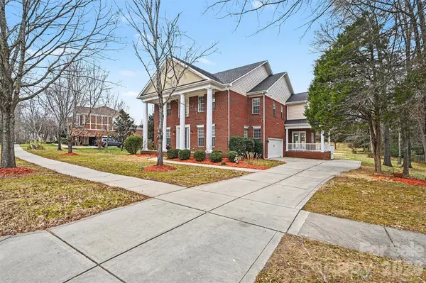 1305 Linden Glen DR, Matthews, NC 28104