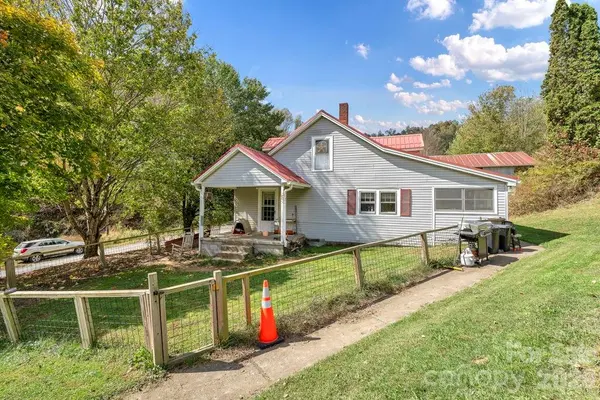 1068 Laurel Branch RD, Vilas, NC 28692