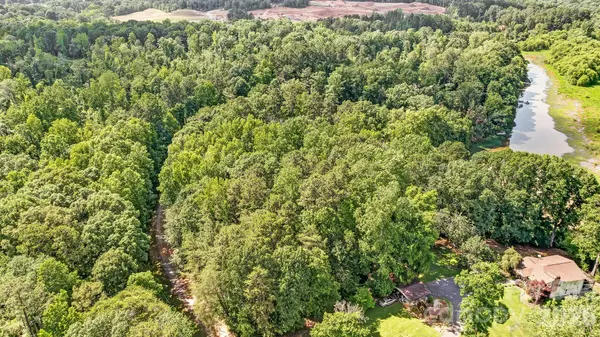 000 Duck Cove RD, Belmont, NC 28012