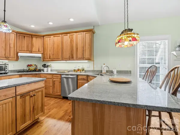 220 Jonathan Creek DR, Etowah, NC 28729