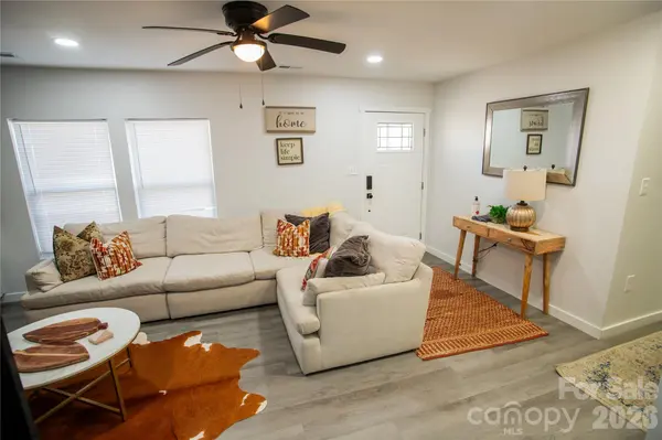 2116 Eastway DR, Charlotte, NC 28205
