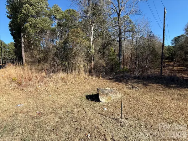 000 Thomas RD, Charlotte, NC 28278