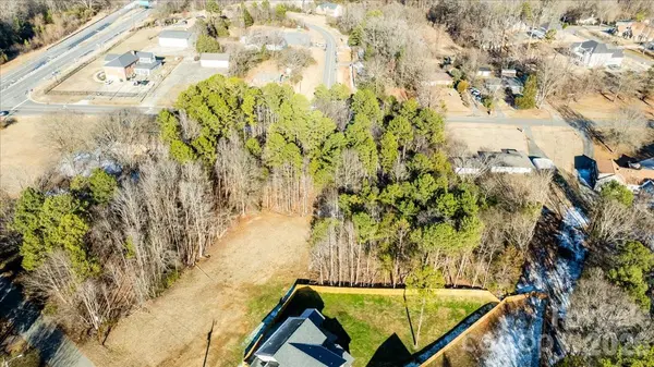 2113 Breezewood DR, Charlotte, NC 28262