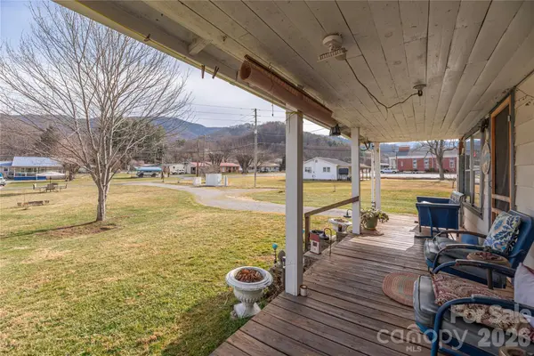 1496 Allens Creek RD, Waynesville, NC 28786