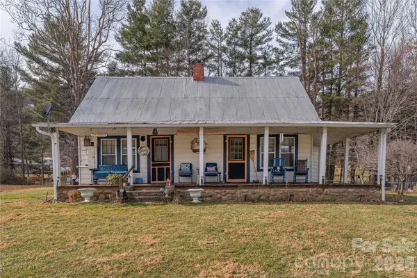 1496 Allens Creek RD, Waynesville, NC 28786