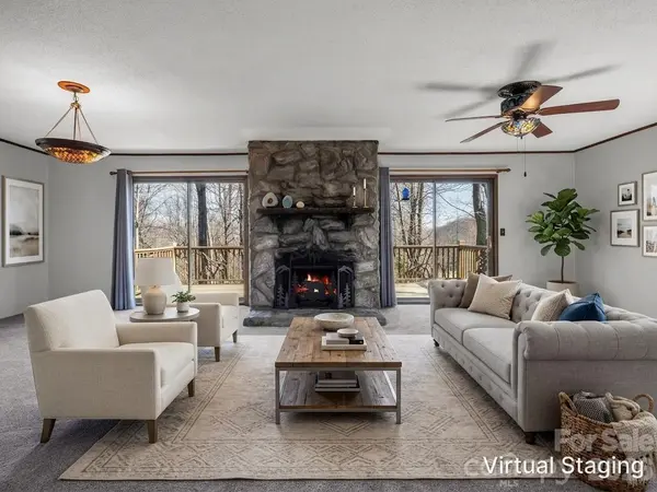 177 Tsisqua CIR, Brevard, NC 28712
