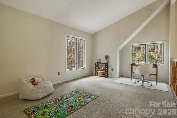 45 Windward DR, Asheville, NC 28803