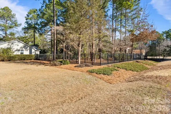 7980 Glasgow DR, Laurinburg, NC 28352