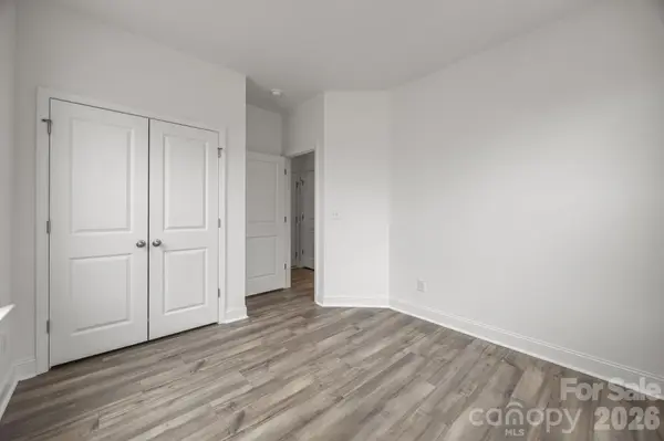 3027 Rozzelles Ferry RD, Charlotte, NC 28208