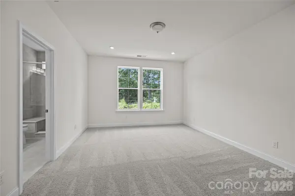 3027 Rozzelles Ferry RD, Charlotte, NC 28208