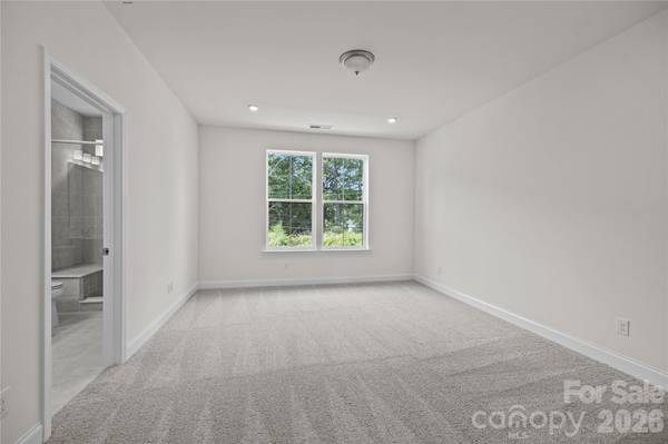 3027 Rozzelles Ferry RD, Charlotte, NC 28208