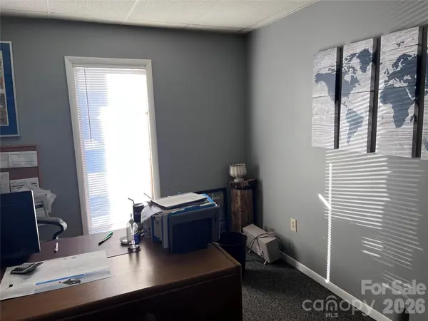 899 Haywood RD, Asheville, NC 28806