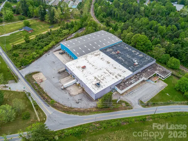 90 Christ School RD, Arden, NC 28704