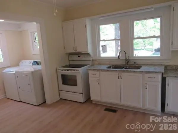 736 Country Club DR, State Road, NC 28676