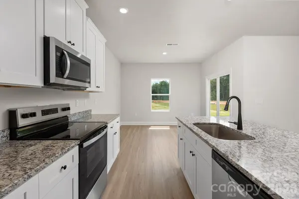 3538 Saddlebred DR, Gastonia, NC 28052