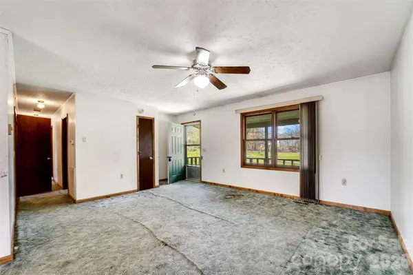 21 Queen ST, Sylva, NC 28779