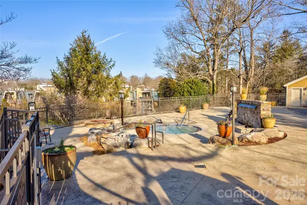 314 Bowling Park RD #314, Asheville, NC 28803