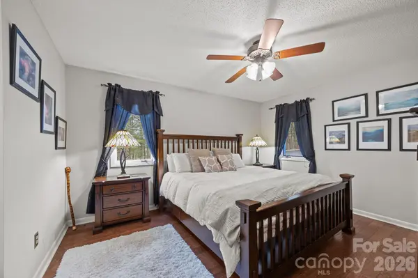501 Woodfield DR, Asheville, NC 28803