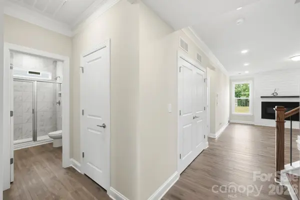 15216 First Broad DR, Huntersville, NC 28078