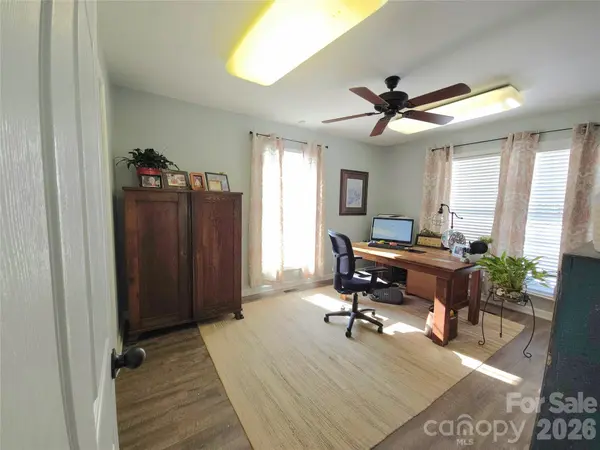 138 Old Wilkesboro RD, Taylorsville, NC 28681