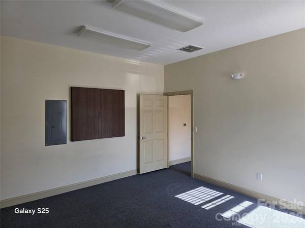 120 Chadwick Square CT #E, Hendersonville, NC 28739