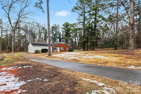 500 Tom Hunter RD, Charlotte, NC 28213