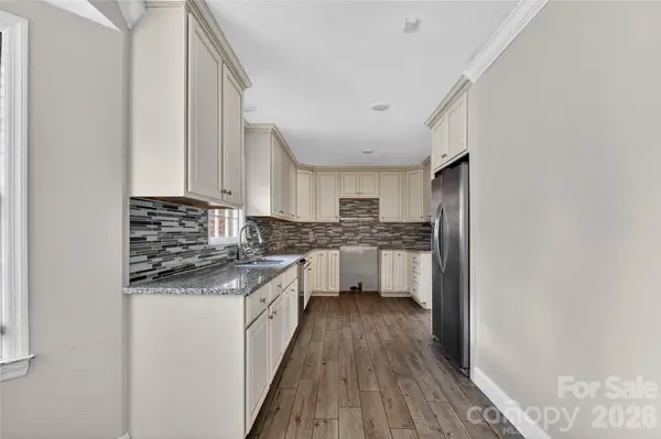 704 W 26th ST, Lumberton, NC 28358
