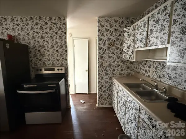 2732 Alleghany ST, Charlotte, NC 28208