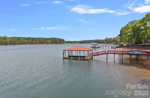 139 Hawks Point DR, Troutman, NC 28166