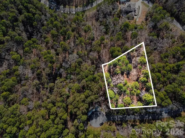 206 Lakewood CT, New London, NC 28127