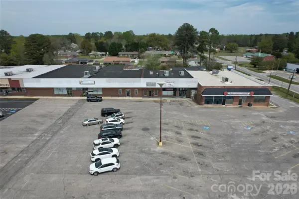 908 Chesterfield HWY, Cheraw, SC 29520