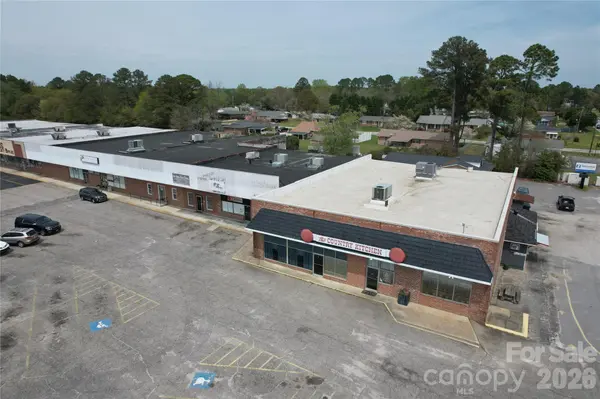 908 Chesterfield HWY, Cheraw, SC 29520
