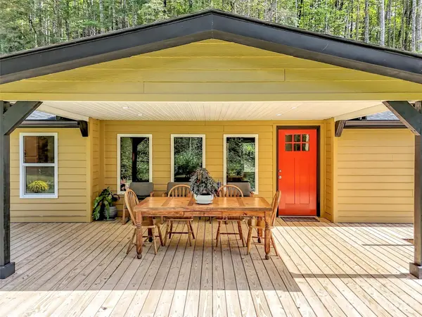 70 Icicle Ridge RD, Sylva, NC 28779