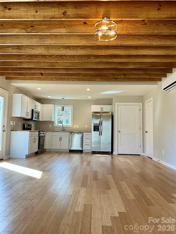 12 Center ST, Asheville, NC 28803