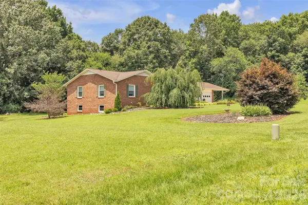 137 Proust RD, Statesville, NC 28625