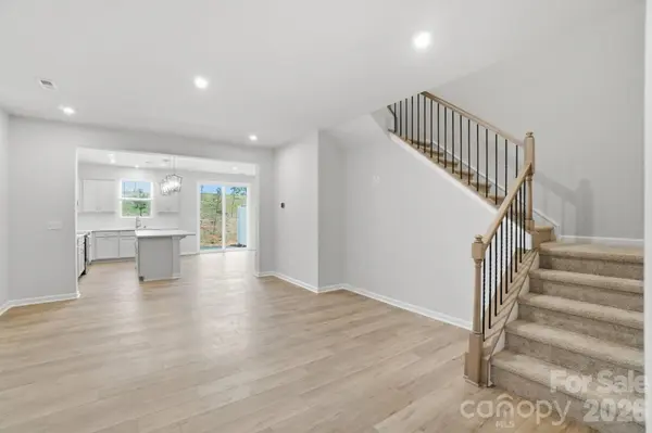 6019 Mallow Crossing LN, Charlotte, NC 28213