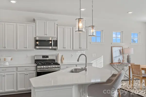 17519 Snug Harbor RD, Charlotte, NC 28278