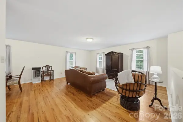 3882 Shadowood DR, Morganton, NC 28655